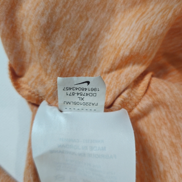 Nike Running T-shirt Mens Size XL Orange Black Swoosh Logo Thumb Hole Athletic - Picture 7 of 9